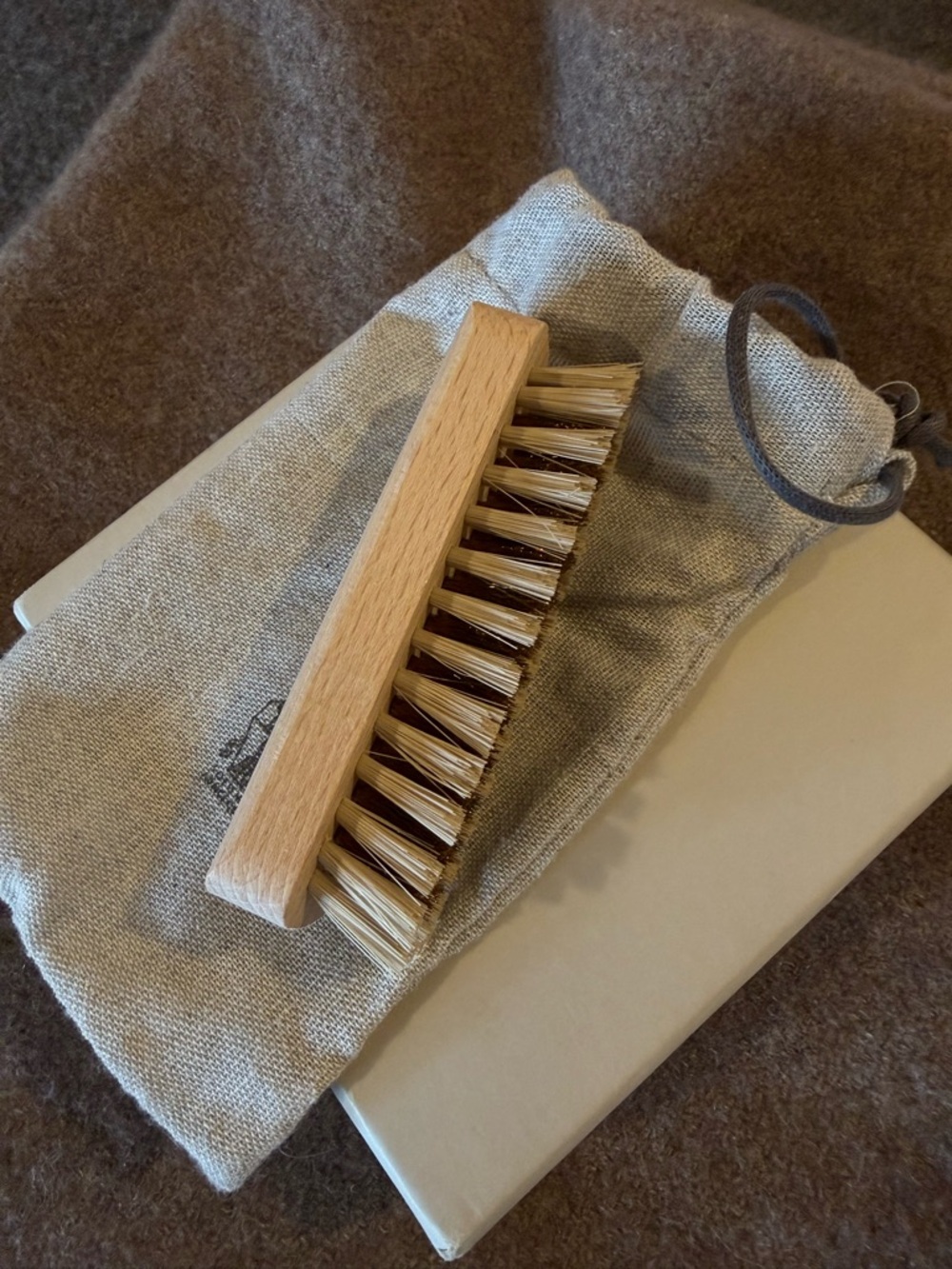 Brunello Cucinelli Natural Wood Suede Brush - Picture 3 of 3